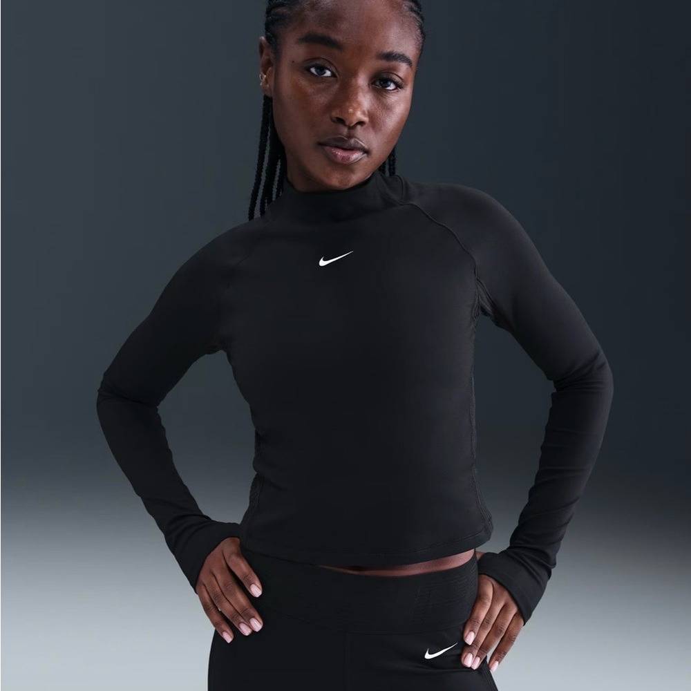 Nike Women's Black Long Sleeve Tee
